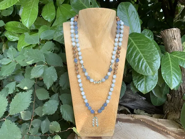 Mala Bouddhiste 108 perles Naturelle Calcite Bleue A, Aventurine Bleue AA et Bois de Santal - Collier Spirituel Fait main en Pièce Unique