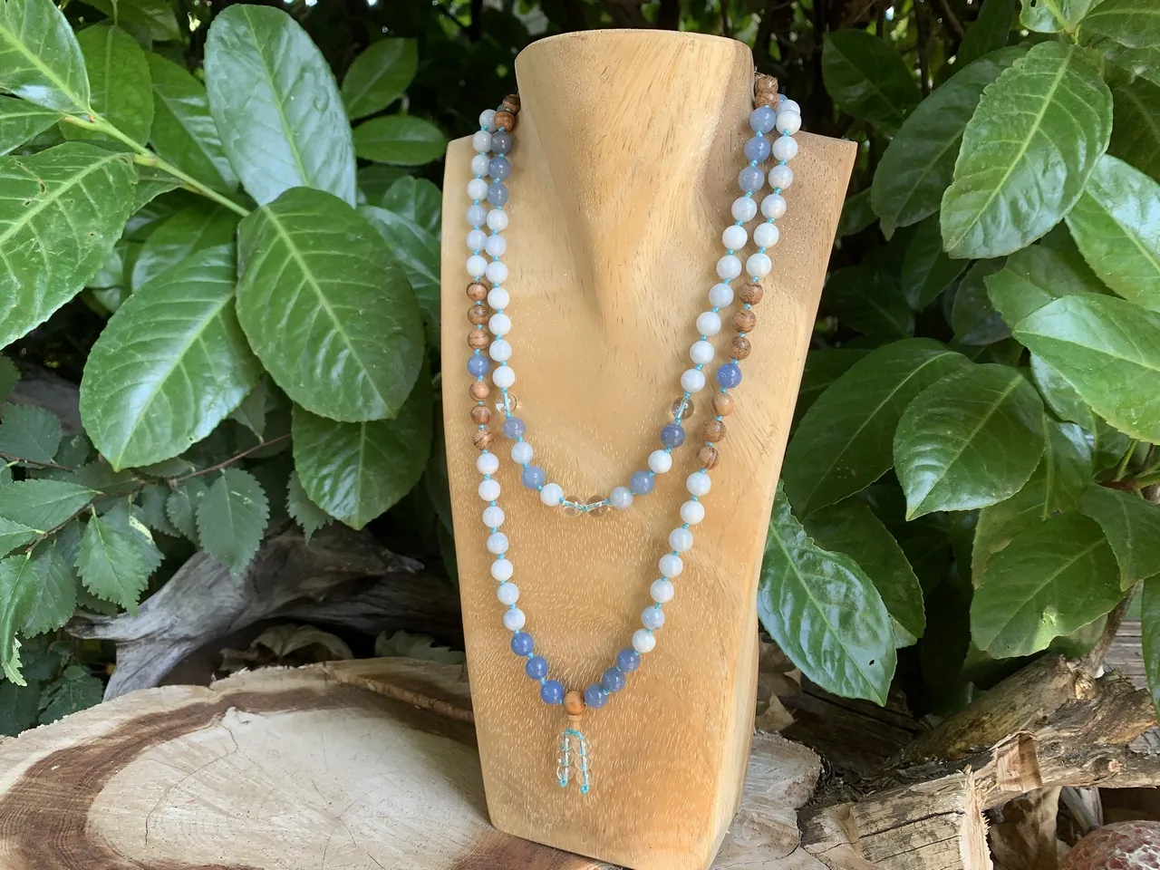 Mala Bouddhiste 108 perles Naturelle Calcite Bleue A, Aventurine Bleue AA et Bois de Santal - Collier Spirituel Fait main en Pièce Unique
