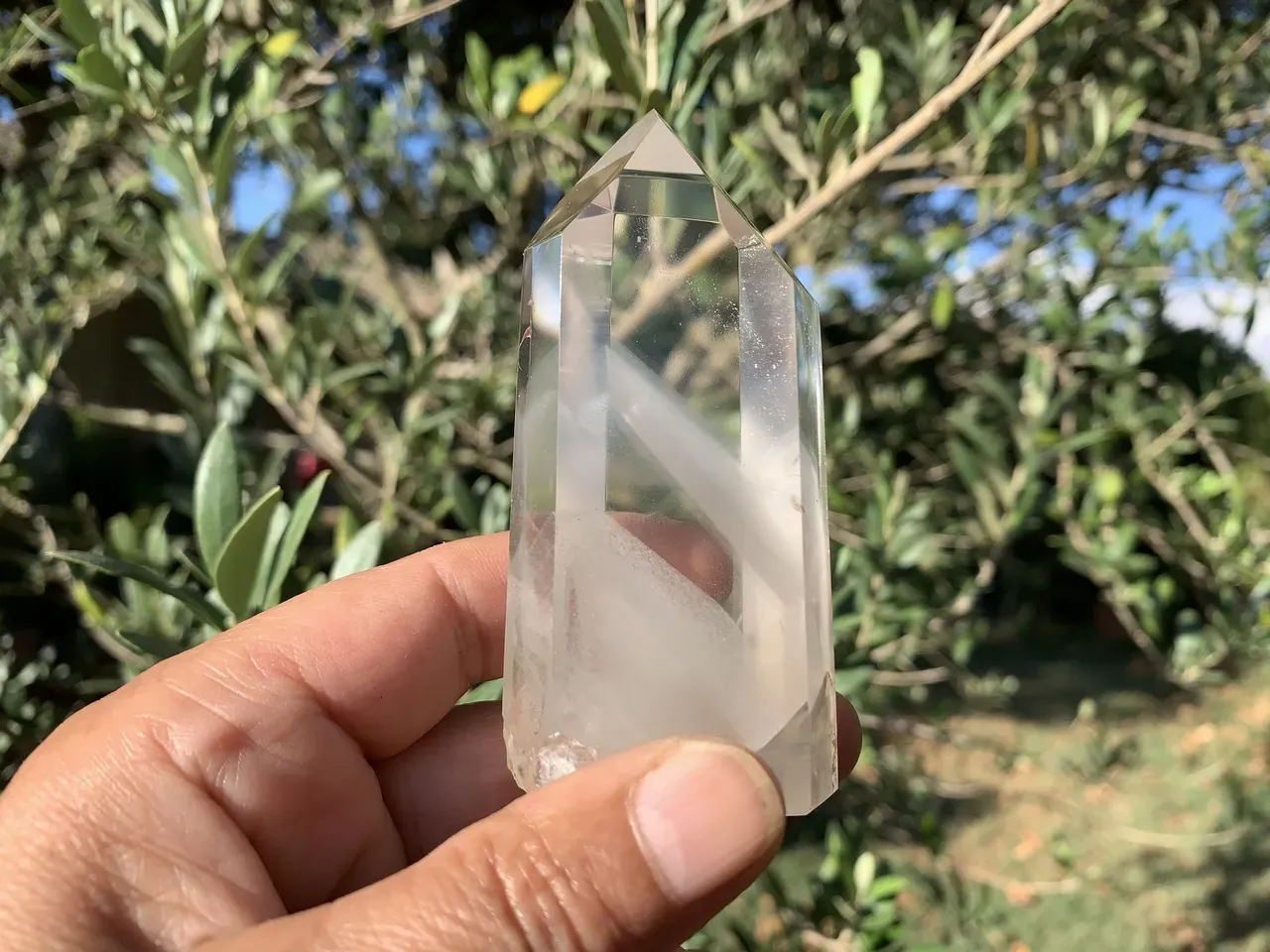 Pointe de quartz fantôme AAA naturel | Cristal pour thérapeutes et collectionneurs