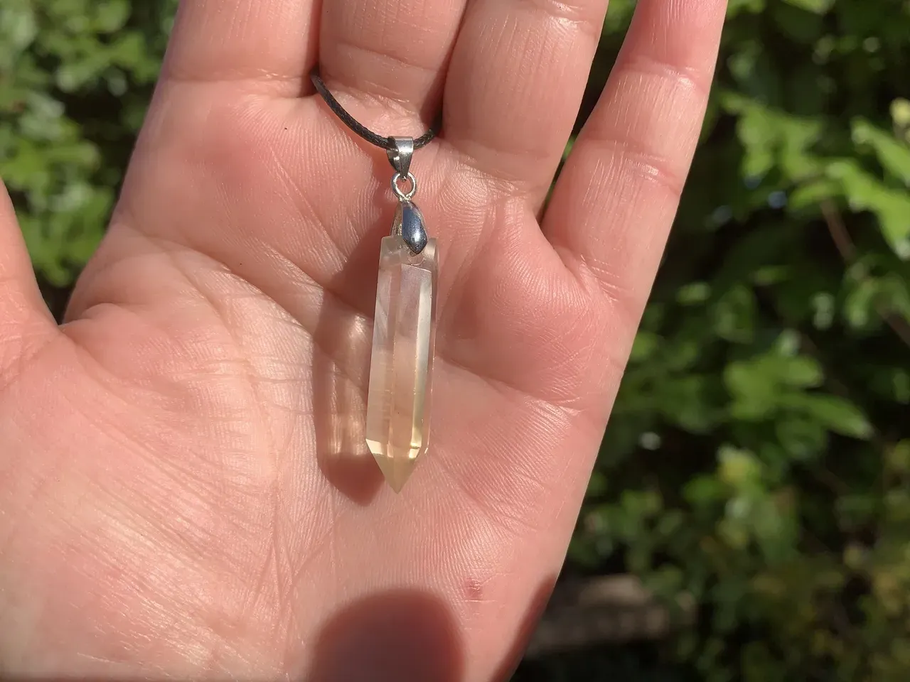 Pendentif pointe Citrine AA — Pierre naturelle non chauffée — Brésil Pendentif pointe Citrine AA — Pierre naturelle non chauffée — Brésil