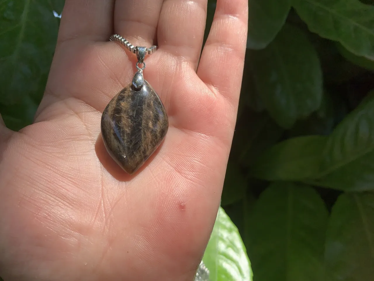 Pierre de Lune noire A+