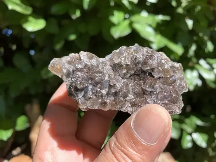 Calcite noire AA brute naturelle — Pièce de collection