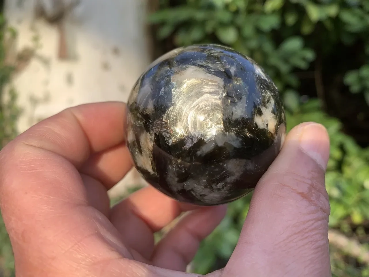 Lépidolite verte AAA naturelle — Sphère rare (53 mm - 232 g) — Brésil