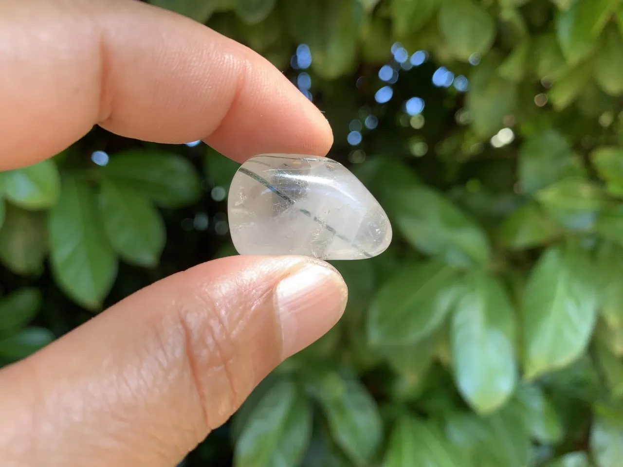 Pierre roulée Quartz rutilé vert A - Cristal Naturel Brésil