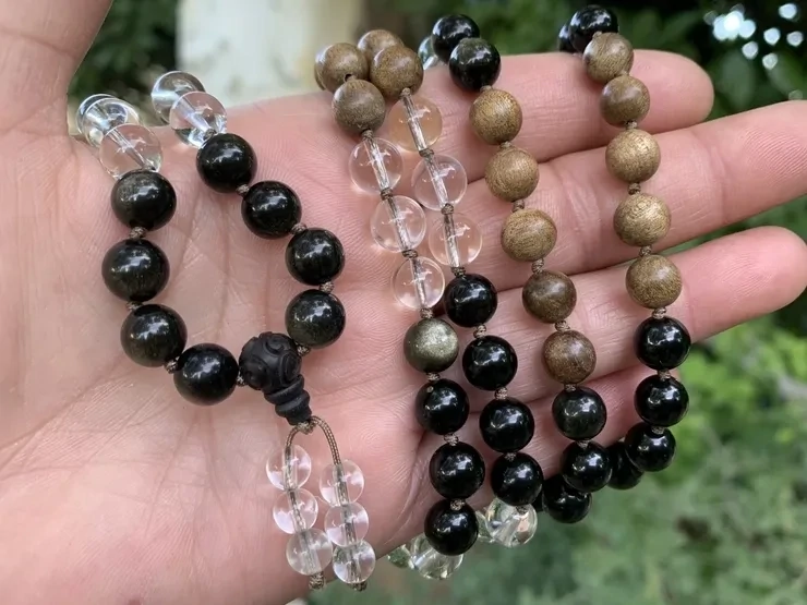 Mala 108 perles Naturelles Obsidienne Dorée AAA Rare, Cristal de Roche AAA et Bois Phoebe- Collier Spirituel Fait main en Pièce Unique