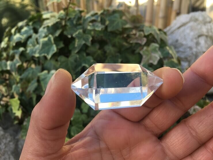 Pointe biterminée Quartz hyalin naturel — Outil pour praticiens énergétiques