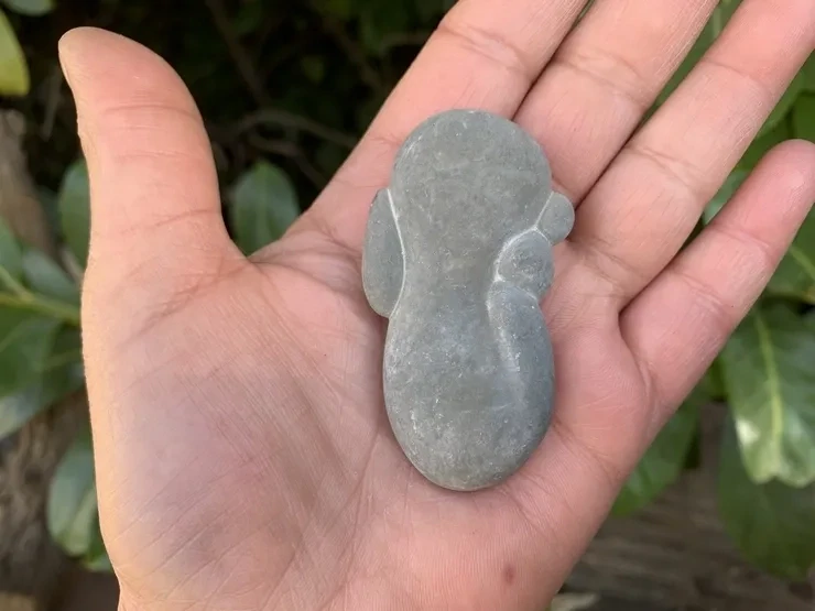 Pierre des Fées naturelle du Canada – Forme anthropomorphe, pièce unique