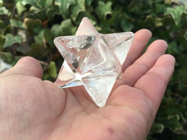 Merkaba en cristal de roche AAA – Outil énergétique pour praticiens et experts