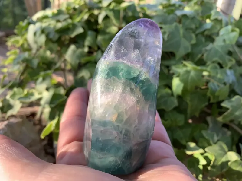 Fluorine Arc-en-ciel AAA Naturelle — Minéral pour thérapeutes énergétiques