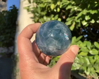 sphère fluorine bleue