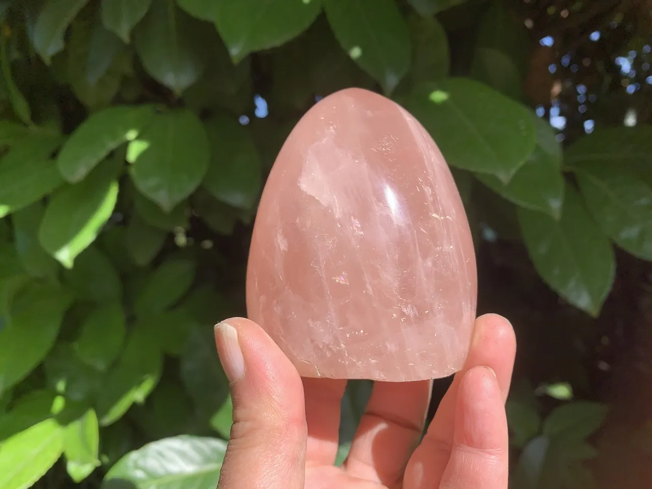 Quartz rose A naturel de Madagascar — forme libre (490 g) pour ornement des espaces