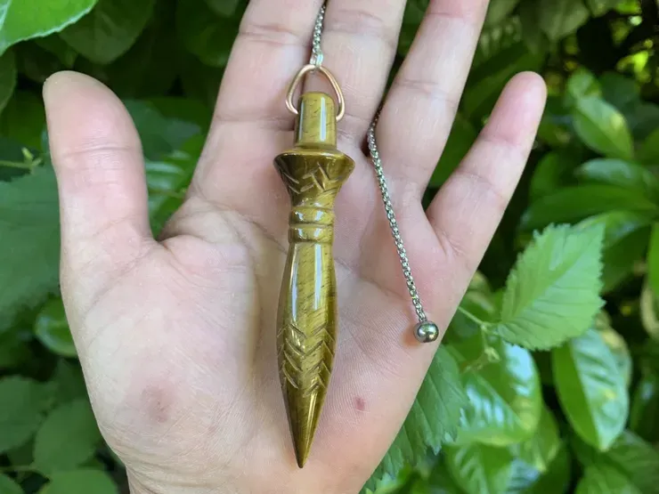 Pendule de Thot en Œil de Tigre Naturel – Grade Extra – Radiesthésie