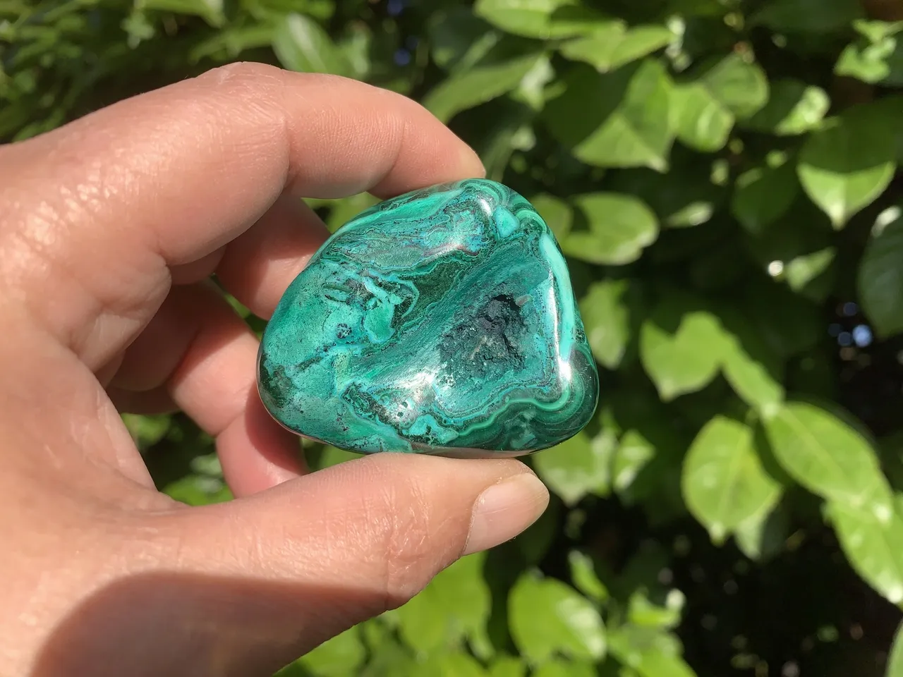 Galet semi-poli en Malachite Chrysocolle AA naturelle - Congo