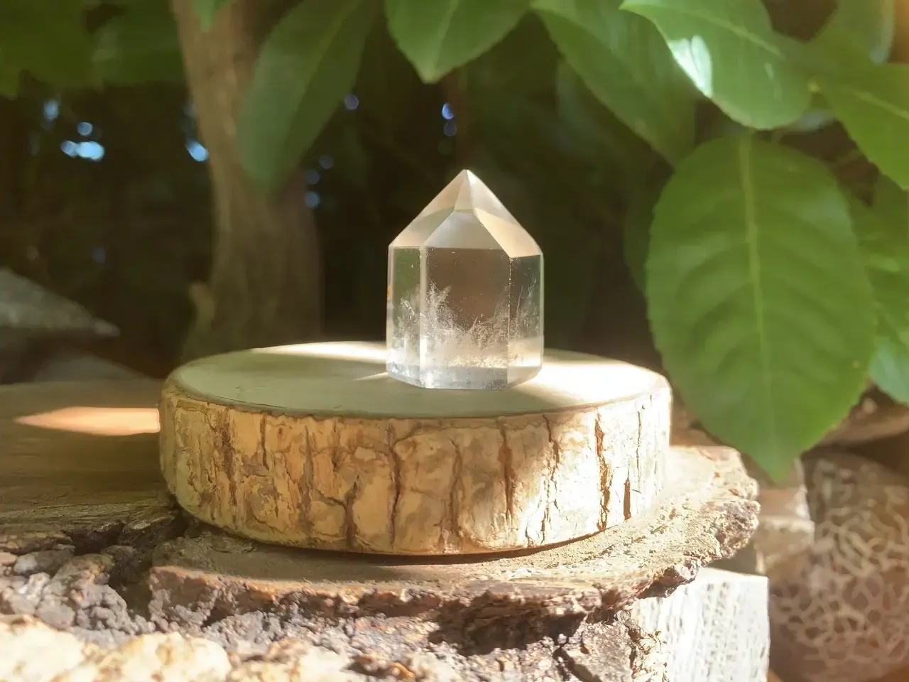 Pointe en Cristal de roche naturel AA (Quartz lévogyre) - Brésil