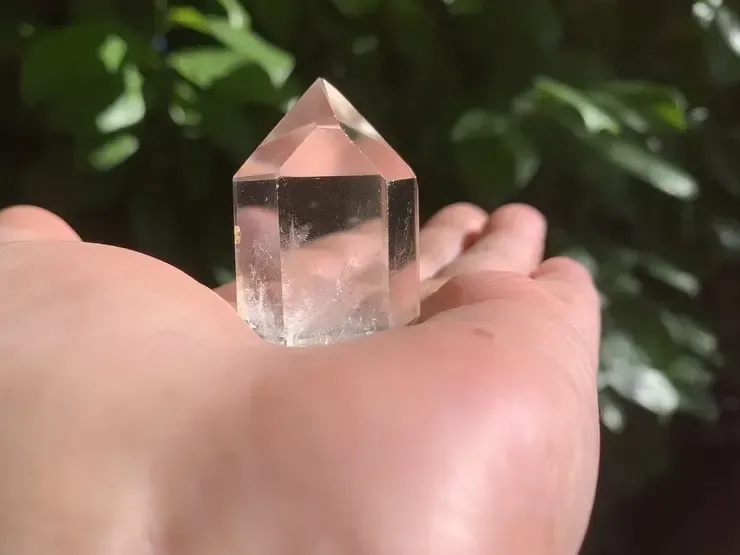 Pointe en Cristal de roche naturel AA (Quartz lévogyre) - Brésil