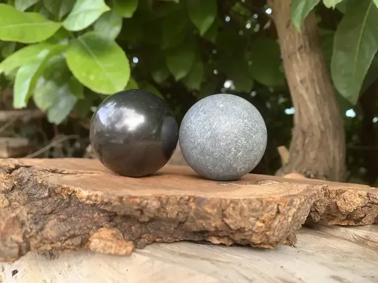 Harmonisateurs énergétiques - Sphères Shungite et Stéatite AAA