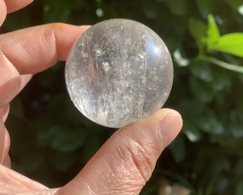 Sphère en Quartz hyalin naturel (cristal de roche)