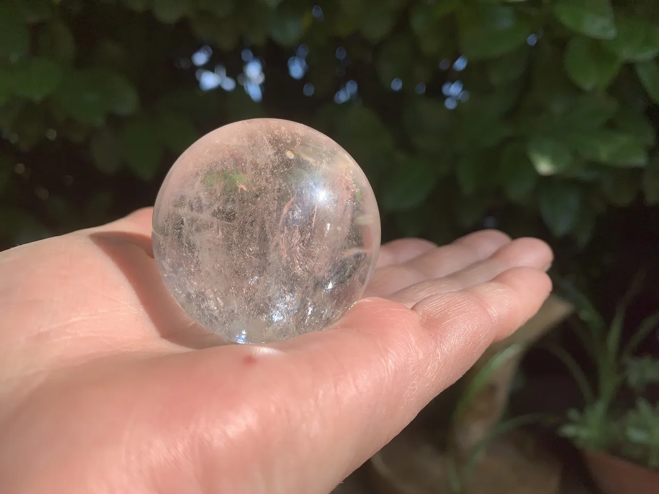 Sphère en Quartz hyalin naturel (cristal de roche)