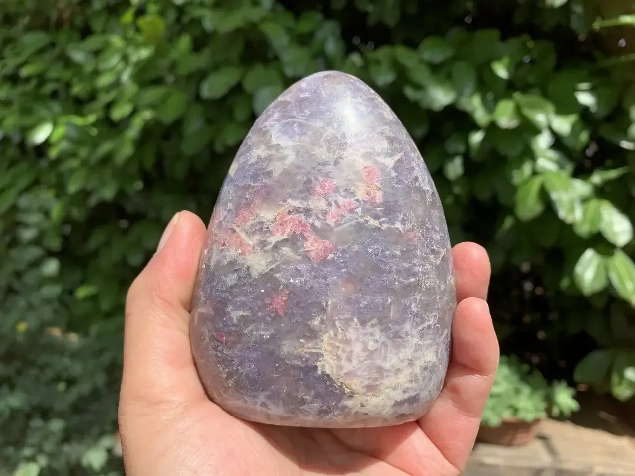 Lépidolite naturelle — forme libre — Madagascar