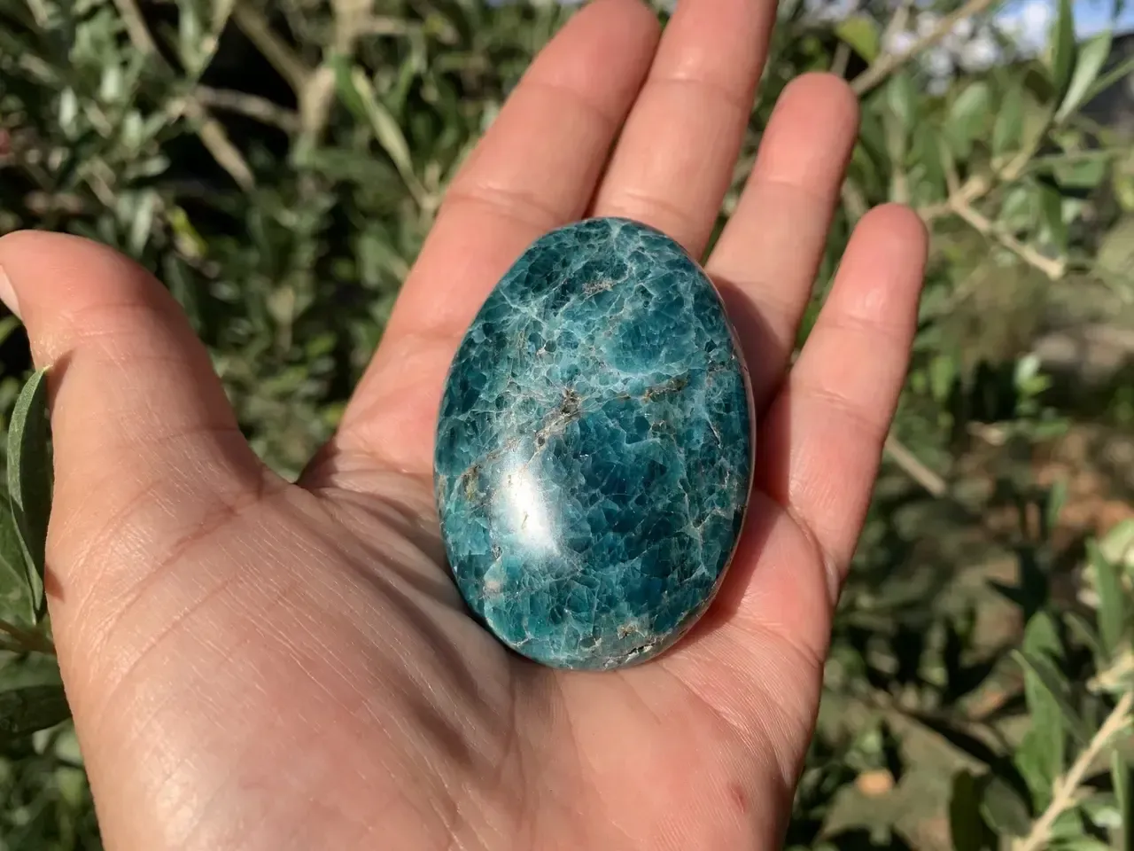Galet Apatite bleue naturelle — Madagascar