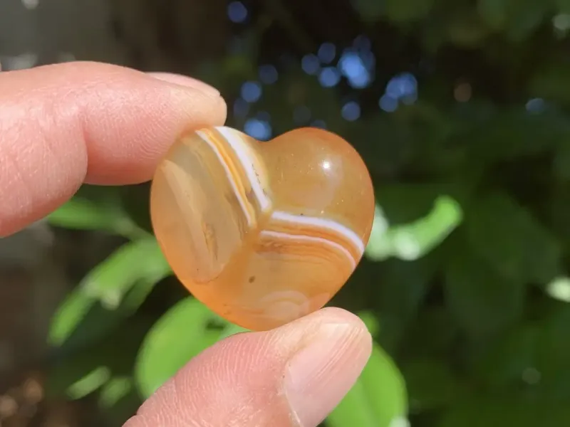 Cœur Cornaline rubanée naturelle — pièce unique