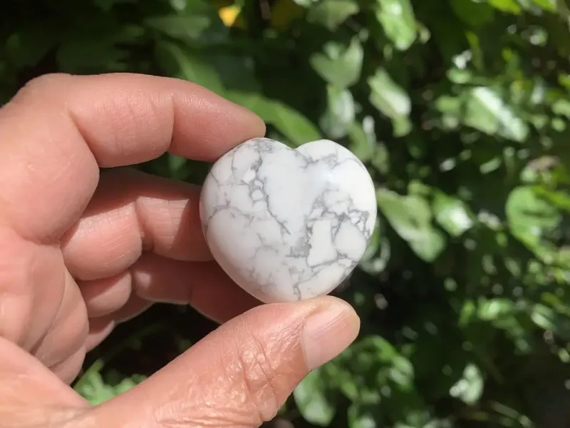 Cœur Howlite naturelle – pièce unique