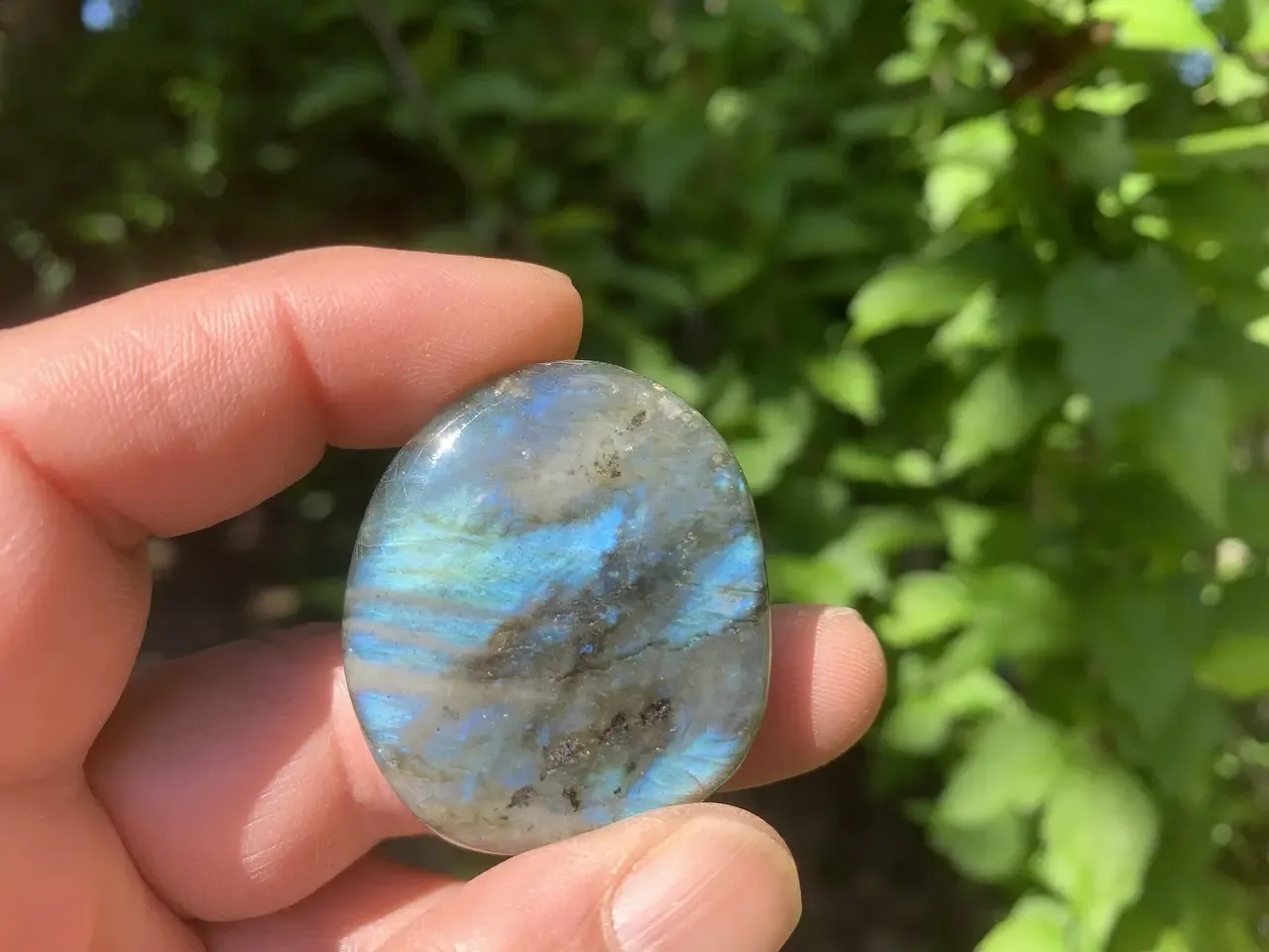 Galet Labradorite bleue naturelle — Madagascar