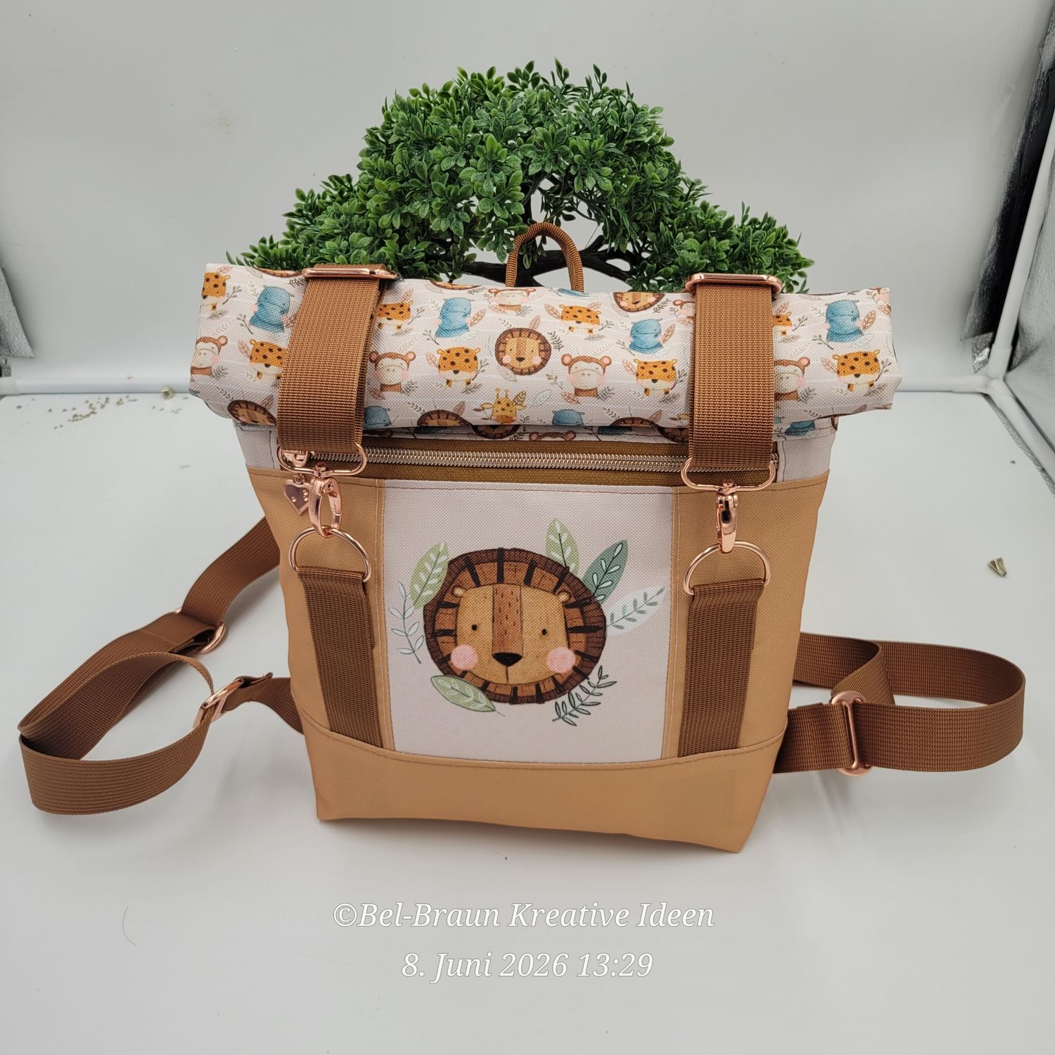 Rolltop-Rucksack SARAH Mini - Löwe ? Rolltop-Rucksack SARAH Mini - Löwe ?