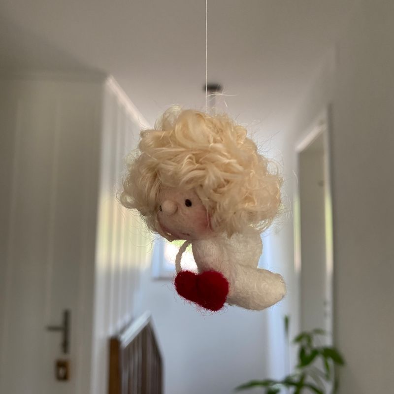 Ängeli mit Herz
