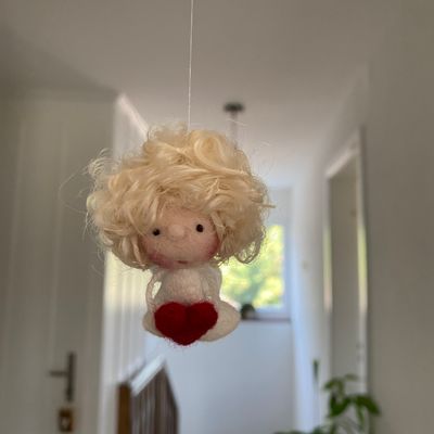 Ängeli mit Herz