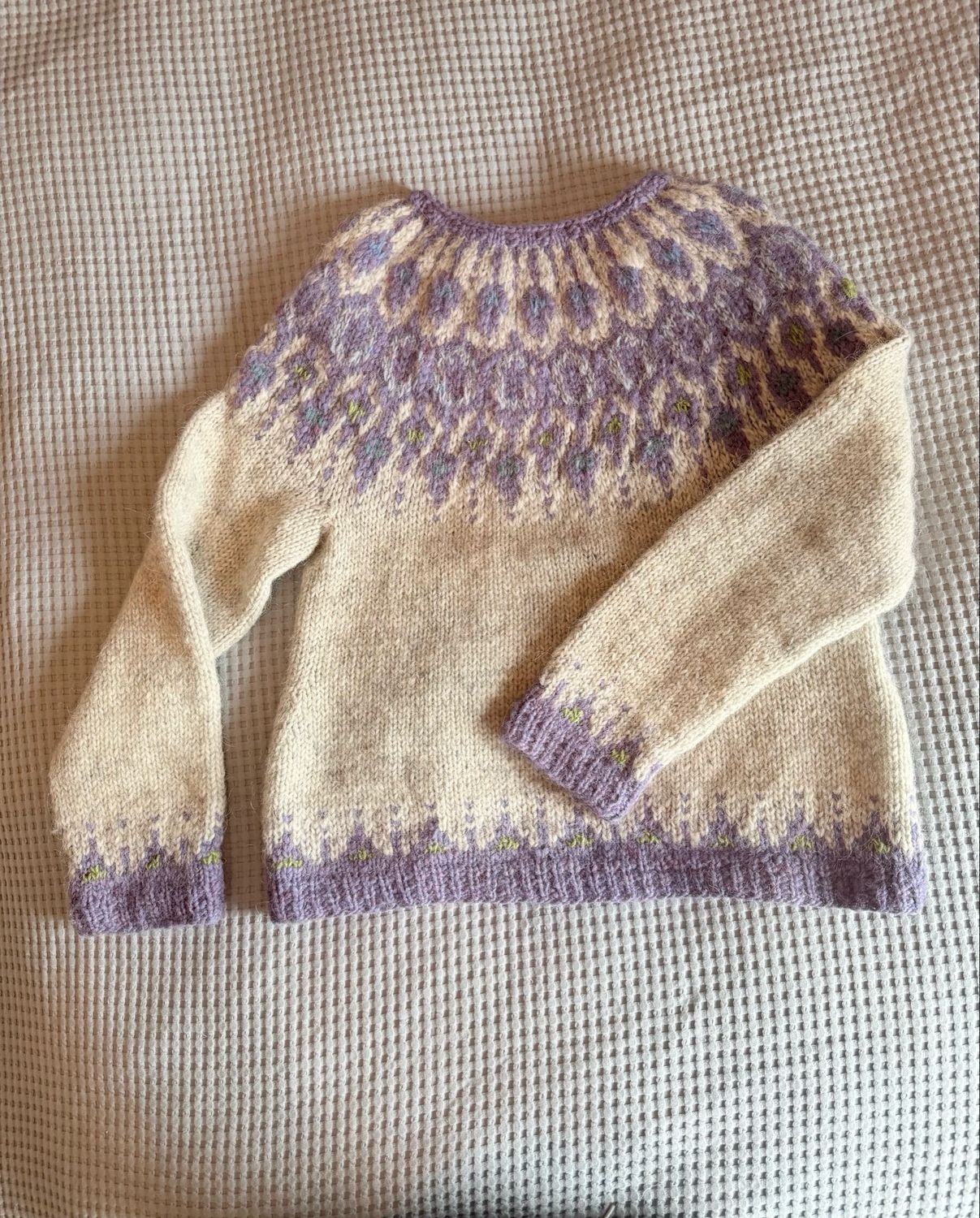 Islandpullover aus Plötulopi M/L Islandpullover aus Plötulopi M/L