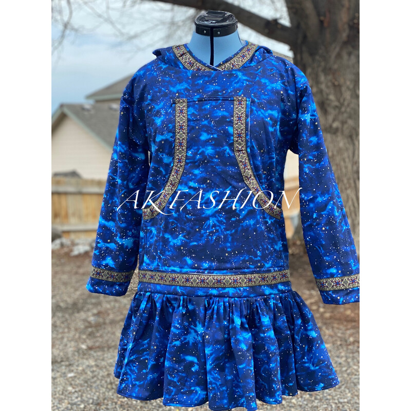 Robert Kaufman Stars Galaxy Women kuspuk pull over adult kuspuk alaska kuspuk galaxy