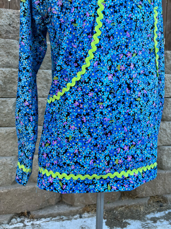 Alaskan Wildflowers Forget Me Not women kuspuk