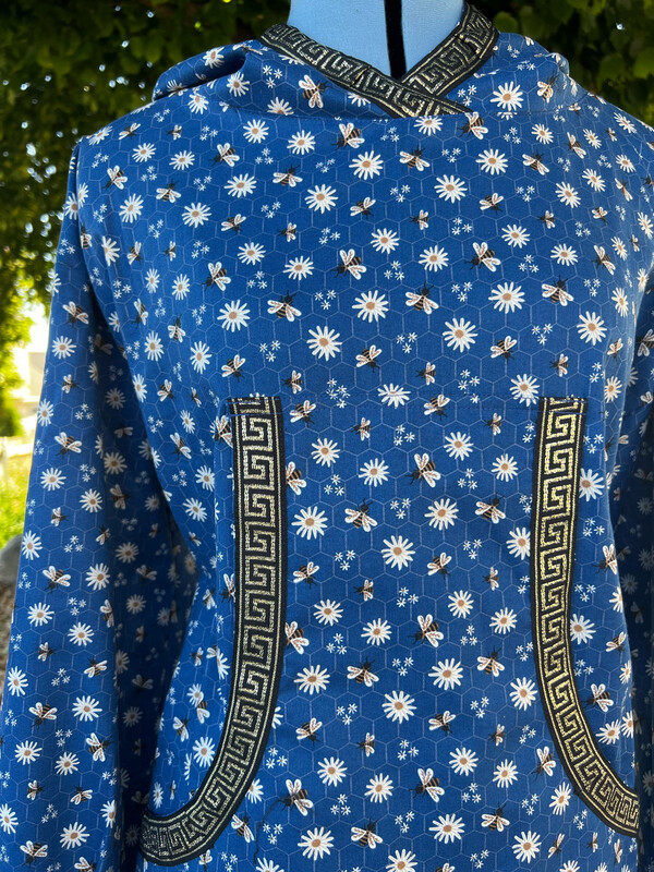 Daisies &amp; Bees Dark Blue Kuspuk women kuspuk adult kuspuk