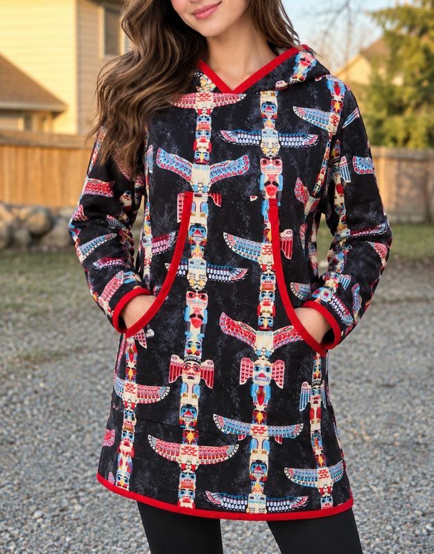 Alaska Totem pole women kuspuk