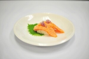 2Pcs Seared Salmon Belly