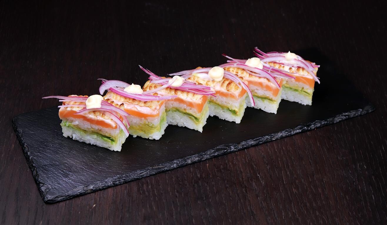Salmon Oshi