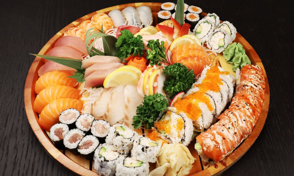 Deluxe Party Sushi &amp; Sashimi