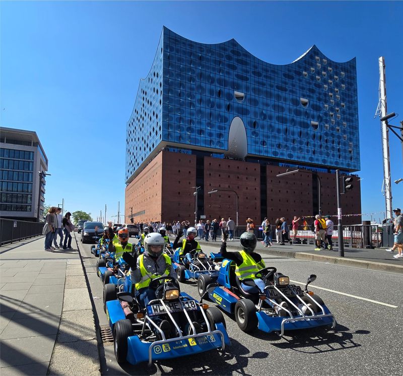 3h Panorama Kart Tour mit Fahrt über die Köhlbrandbrücke 3h Panorama Kart Tour mit Fahrt über die Köhlbrandbrücke