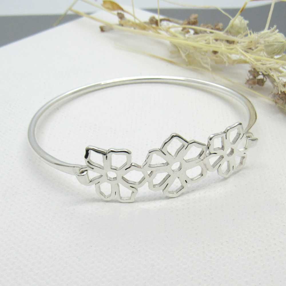 Flower Clip Bangle Flower Clip Bangle