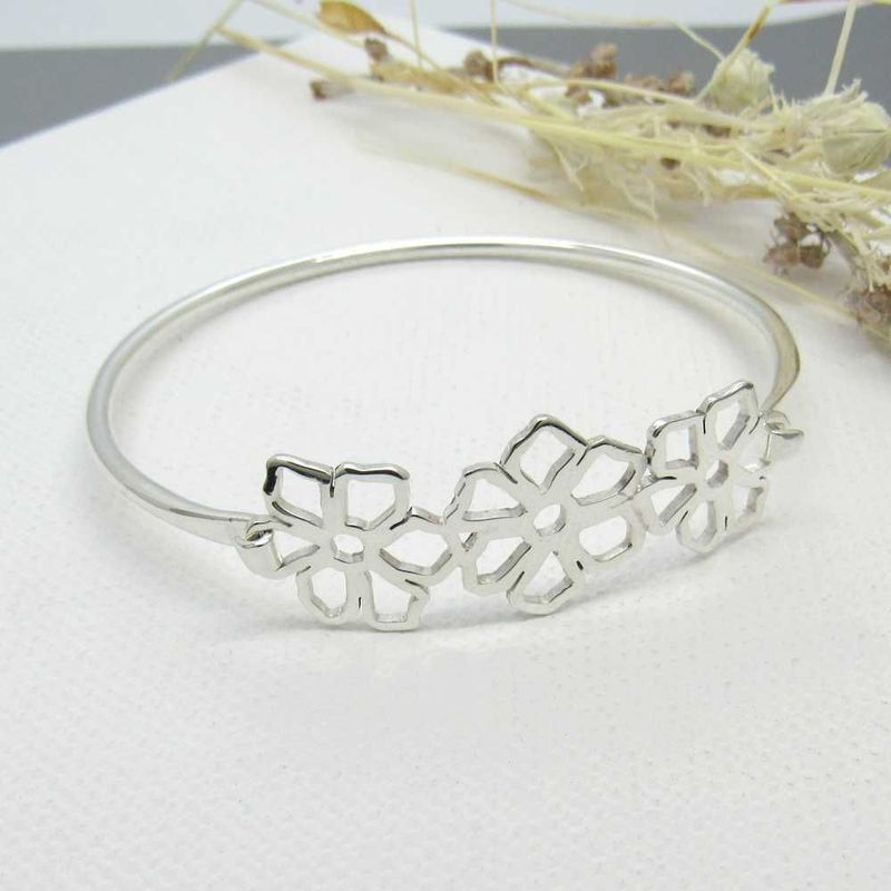 Flower Clip Bangle