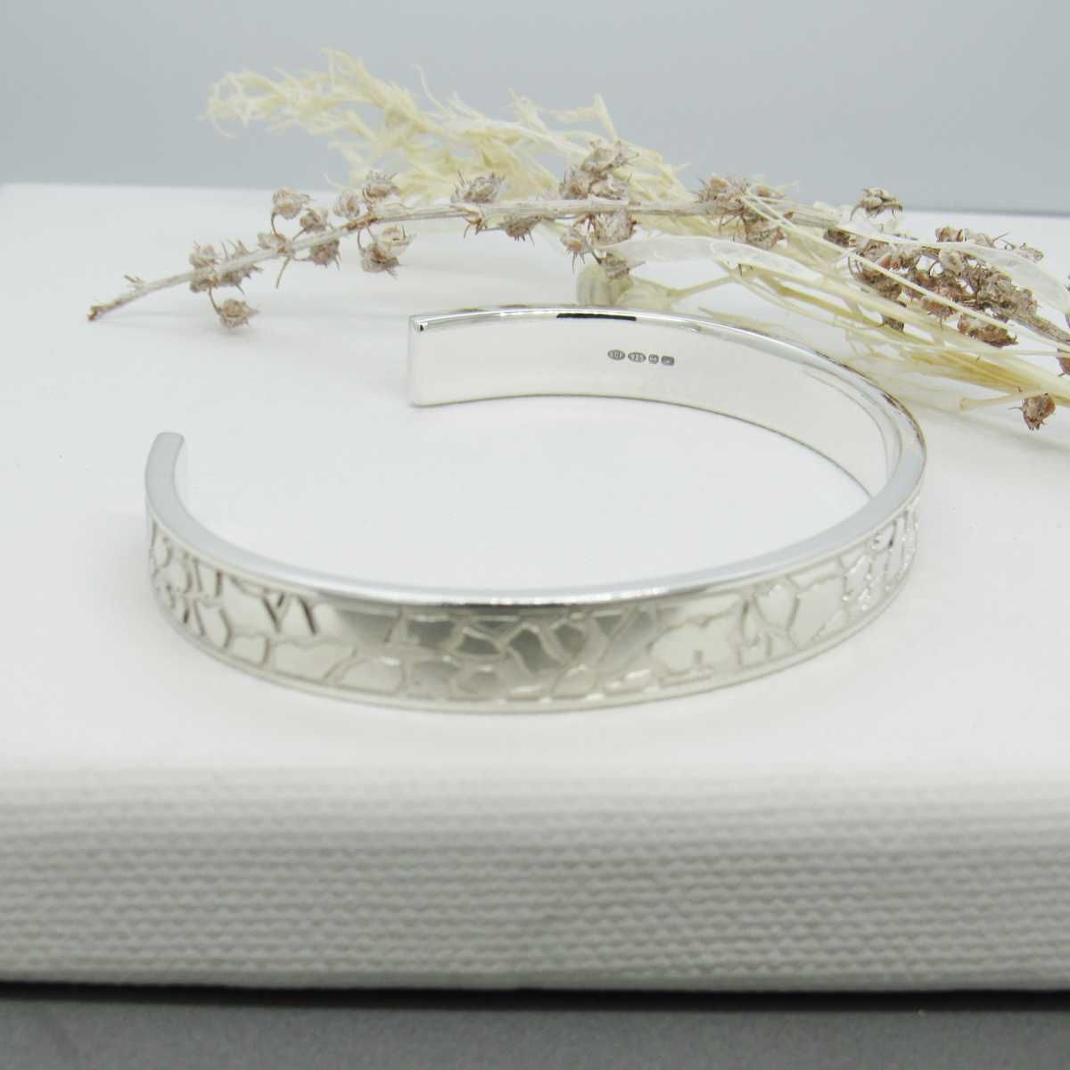 Mens Argentium Engraved Giraffe Print Cuff Bangle Mens Argentium Engraved Giraffe Print Cuff Bangle