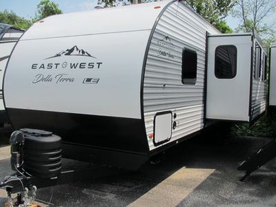 2025 DELLA TERRA 255BHLE BY EAST TO WEST