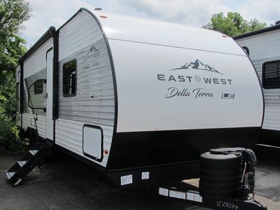 2025 DELLA TERRA 255BHLE BY EAST TO WEST 2025 DELLA TERRA 255BHLE BY EAST TO WEST