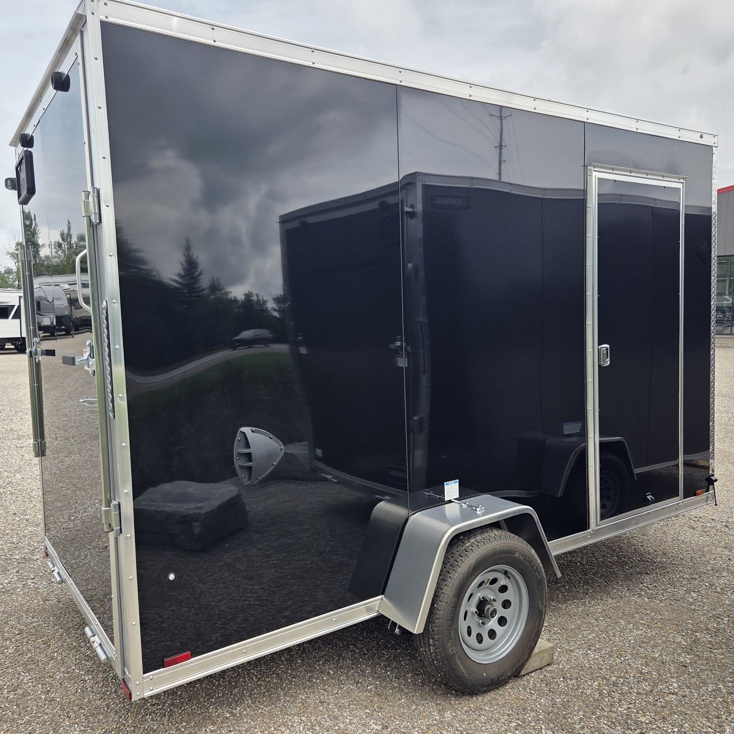2027 LIGHTNING 612SA V-NOSE CARGO BY FOREST RIVER 2027 LIGHTNING 612SA V-NOSE CARGO BY FOREST RIVER
