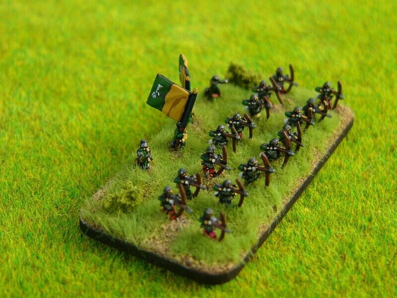 MWR11 Armoured Longbowmen approx 50 figures