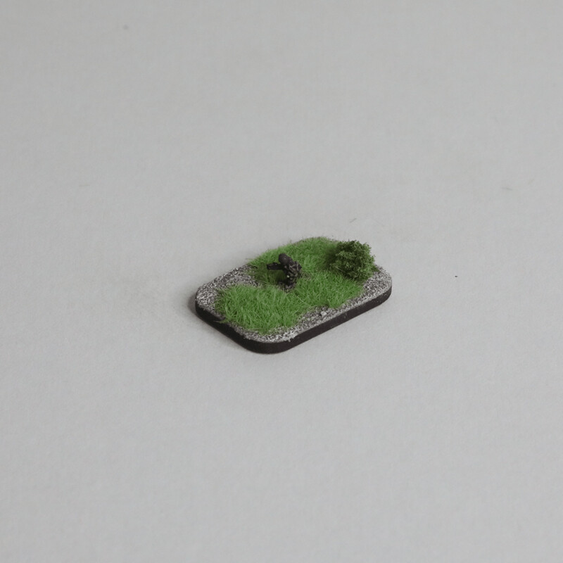 B311 British WW2  Para's pole charge (5 figures)