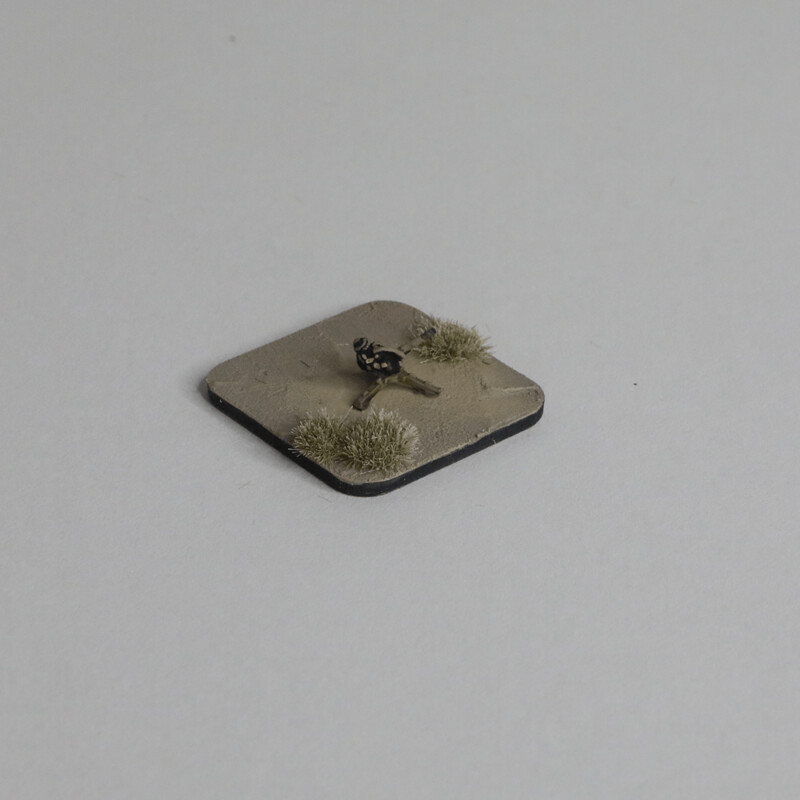 B124 Breda 20/65  mod.35 on tripod - crewman with British helmet