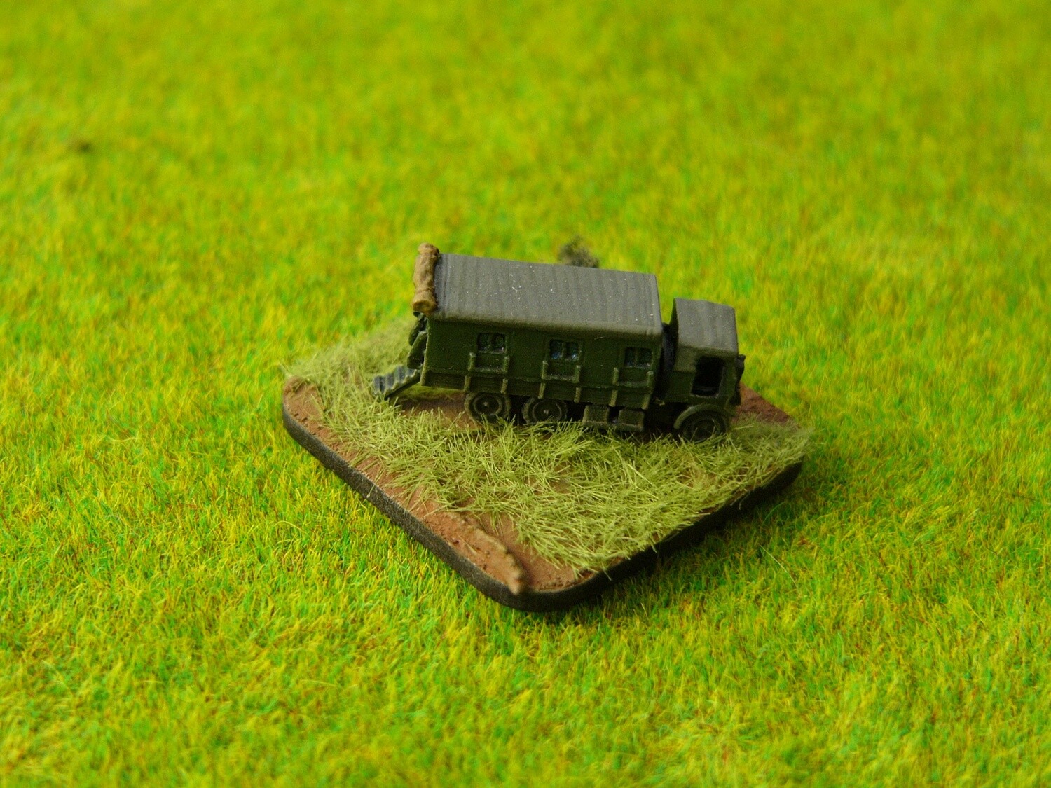 B117 Monty's Caravan (with Monty and officer)