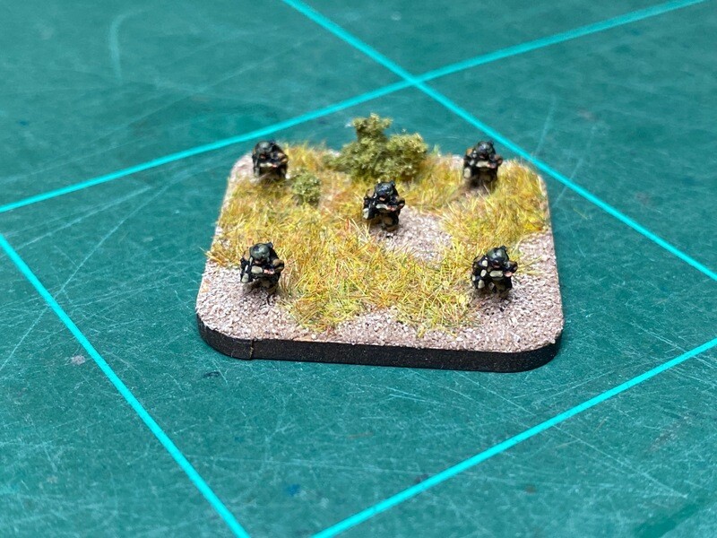 B370 British WW2 1939 BEF with satchel charge(5 figures)